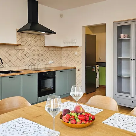 Visit Baltic - Simona Szkolna Semesterbostad